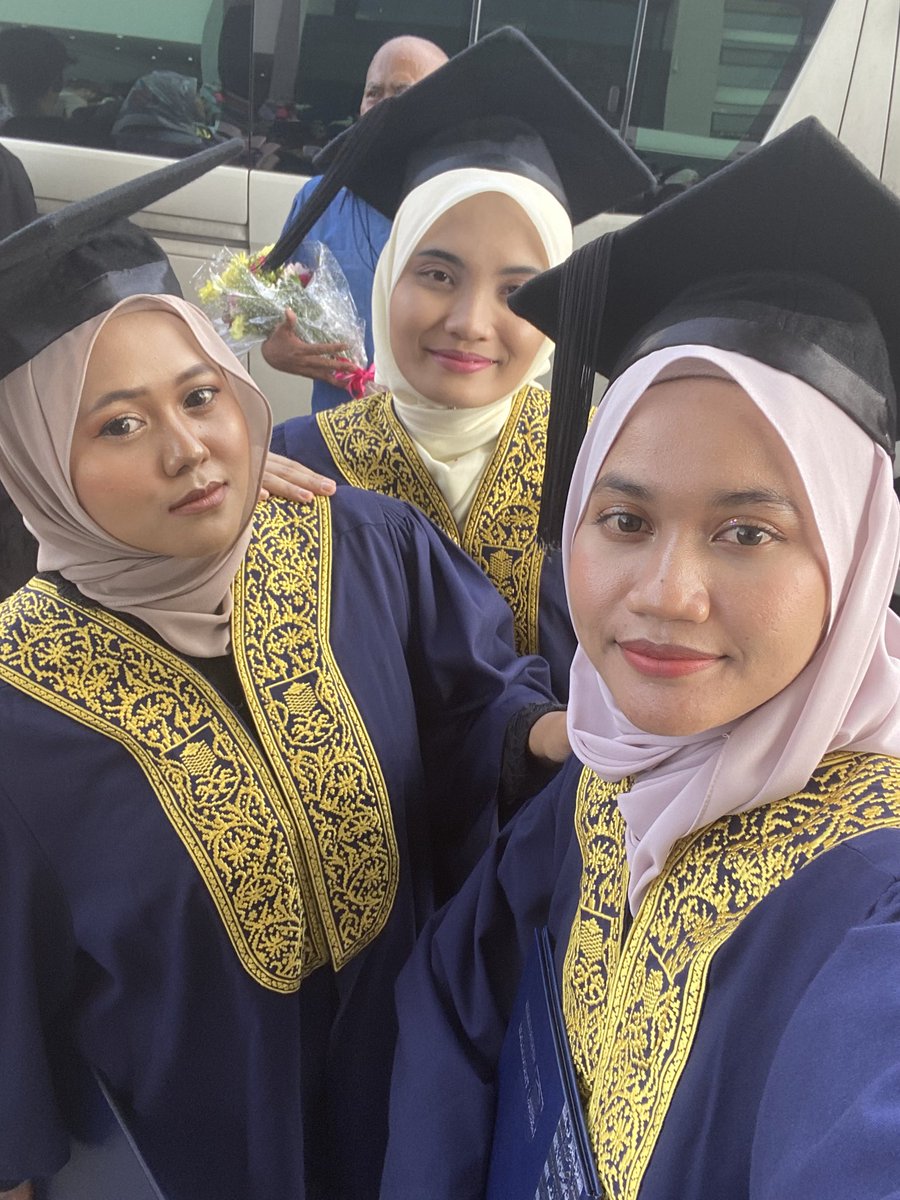imfatihah's tweet photo. simpan sini🫰#convocationuitm https://t.co/CV4vQi2W0U