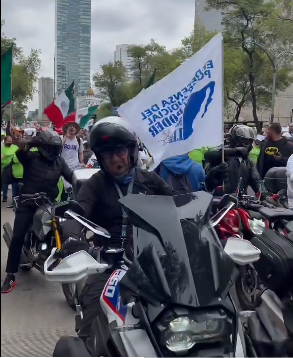 lazaroarises's tweet image. Las dos son marchas, solo que ahora el pueblo es el juez al que le toca juzgar.
Las diferencias no necesito describirlas.
#ReformaAlPoderJudicia #ReformaAlPoderJudicial #ReformaAlPoderJudicialSigue #ReformaAlPoderJudicialVa #ReformaAlPoderJudicialYaQuedó #Morena #PRIANMC