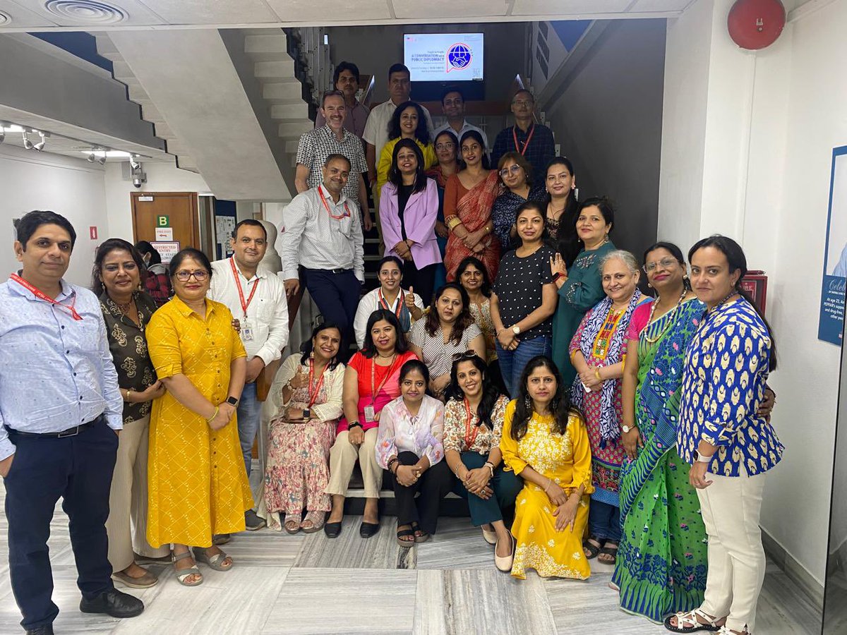 Dir_Education's tweet image. English educators at today&apos;s workshop, exploring how integrating the #SDGs into our lessons can inspire exemplary teaching. 

Let’s empower students to think globally and act locally! 

#SustainableEducation 
#TeachSDGs