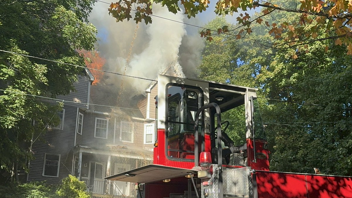 ValleyBuff's tweet image. Photos I took at the 2nd alarm in Haverhill