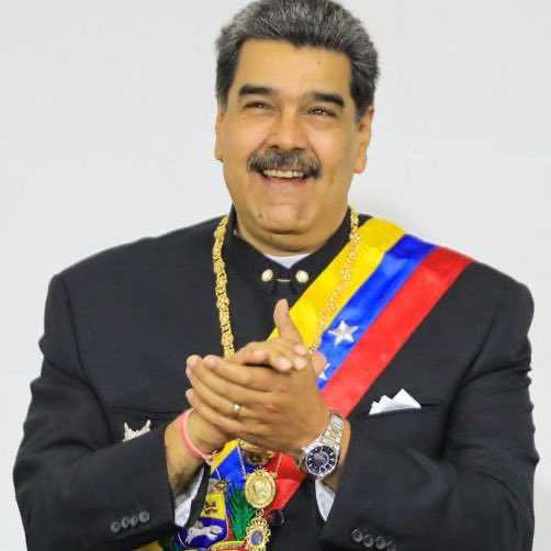Si no pudieron con Maduro cuando los anaqueles estaban vacíos, cuando no había efectivo en la calle, cuando la producción de petróleo era cero, cuando no había gasolina, cuando estabamos aislados diplomáticamente, cuando no sabíamos evadir Sanciones, sin BRICS.
Van a poder ahora?