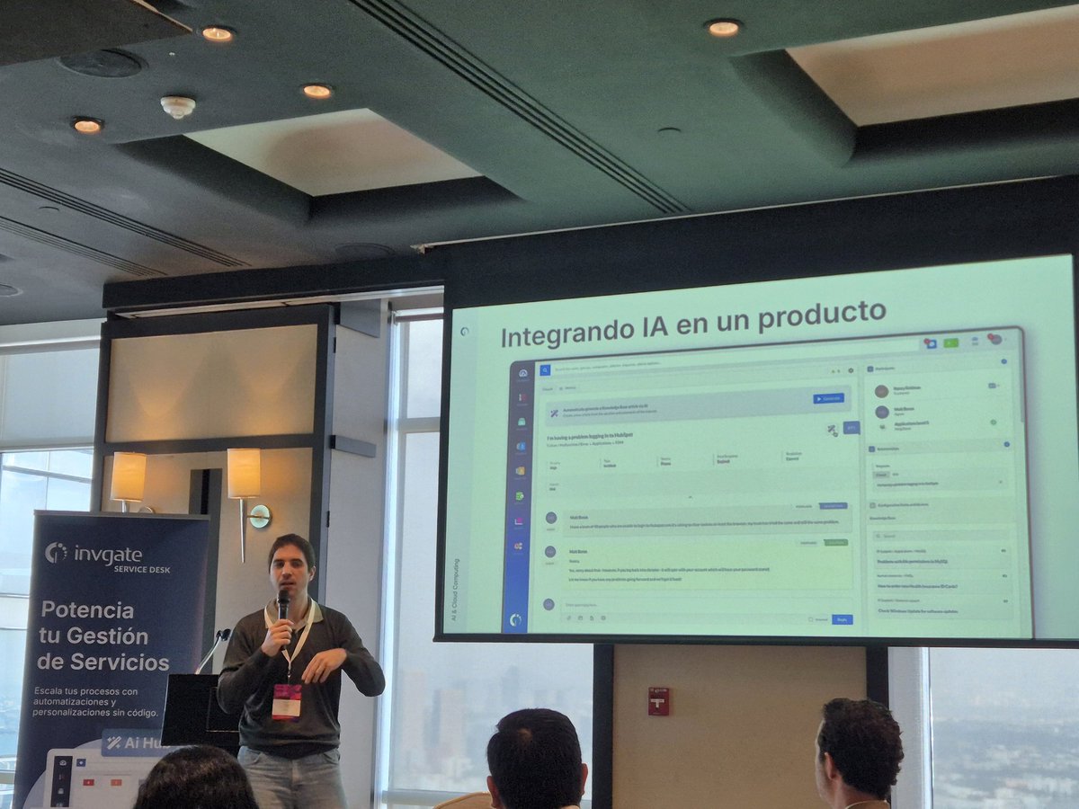 Hoy estuvimos conversando con CIOs mexicanos de los retos y oportunidades que la #InteligenciaArtificial ofrece a sus organizaciones. Gracias a <a href="/InvGate/">InvGate</a> y <a href="/theitsmexperts/">Pink Elephant</a>. #ITSM #ESM #ITAM