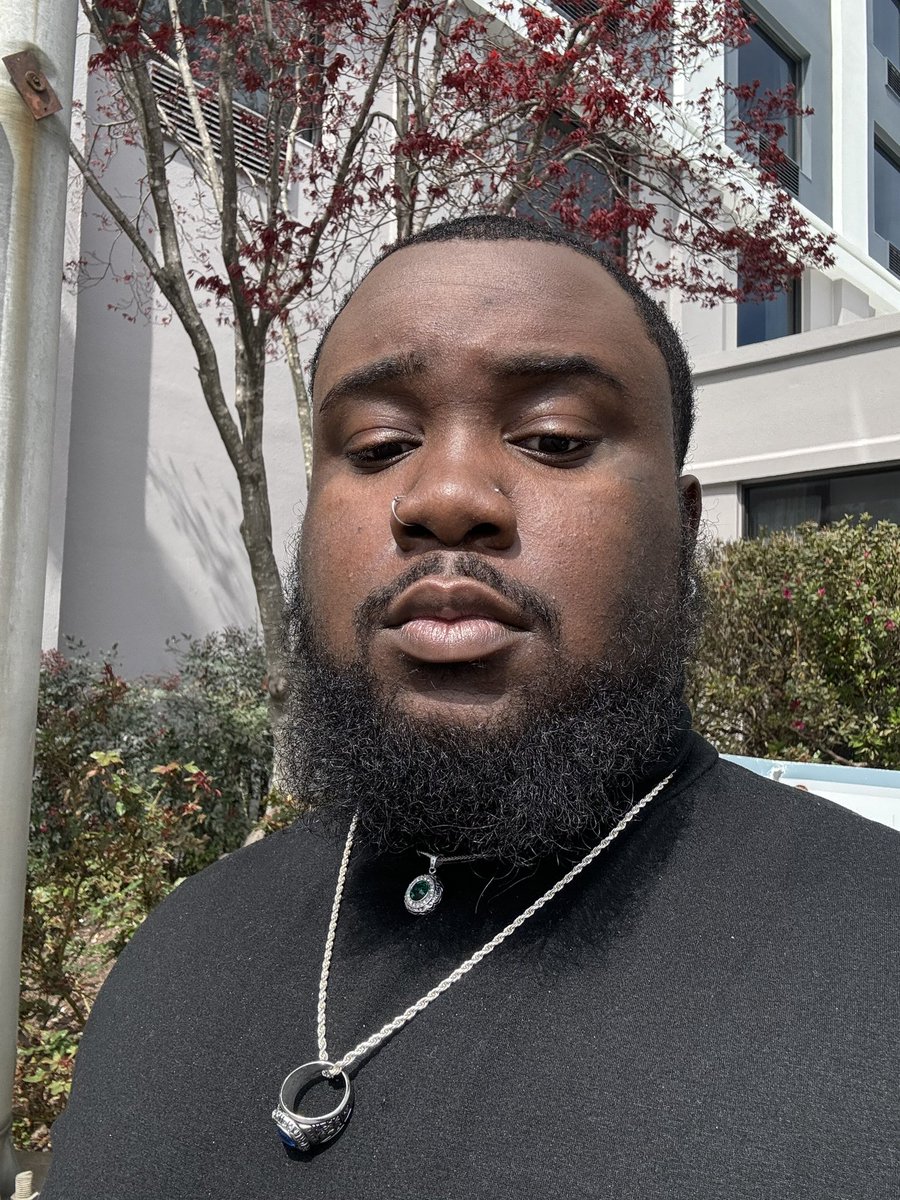Bigduce305's tweet photo. Tough being this pretty https://t.co/frMIrRrrhz