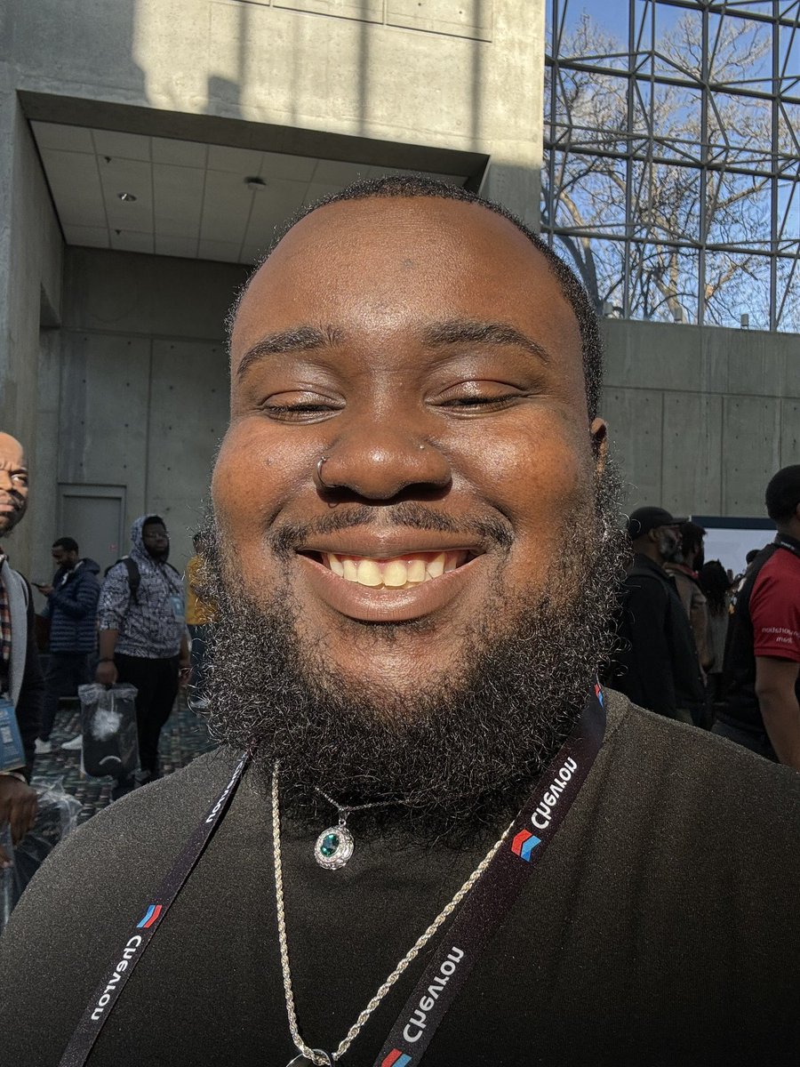 Bigduce305's tweet photo. Tough being this pretty https://t.co/frMIrRrrhz