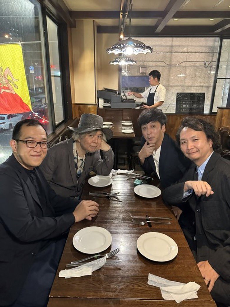 珍しい面子で沢山話した。
上田誠、蓬莱竜太、長塚圭史。