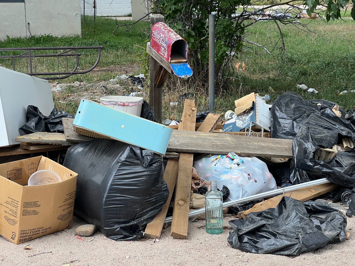 HiTestElbert's tweet photo. @RocketMortgage
Takes a Dump on Our Town.  Refuses to clean up for weeks. Claims they don’t own 23983 Eccles Street, Elbert CO 80106
@ggilbert

@cavsdan

@TBirkm

@schwetak

@TNuckolls

@RMFieldHouse

@StephRBradley https://t.co/sYgEqLJtny