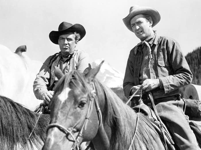 ClassicMovieHub's tweet photo. Western Roundup's Laura @LaurasMiscMovie shares a list of classic westerns specifically with young viewers in mind, including some of her own childhood favorites... #westerns #filmsforkids https://t.co/FMP0a9rCxi https://t.co/XQ9SbLX4uc