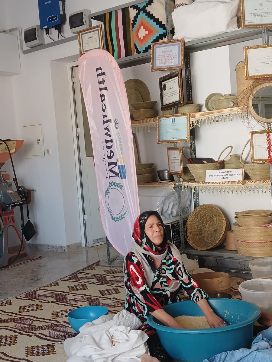 HajerBENGHANEM's tweet photo. #PRIMAProgram #Medwhealth #INRAT  #GDAAinBabouche preparing traditional #couscous using harvested raw materials #Svevo #Faridur.A beautiful blend of heritage #Sustainability and innovation  #MediterraneanCuisine #LocalCommunities
@medwhealth @DinaNajjar4 @Visio80 @FrancescoSEST15 https://t.co/GAPMDYyPlV