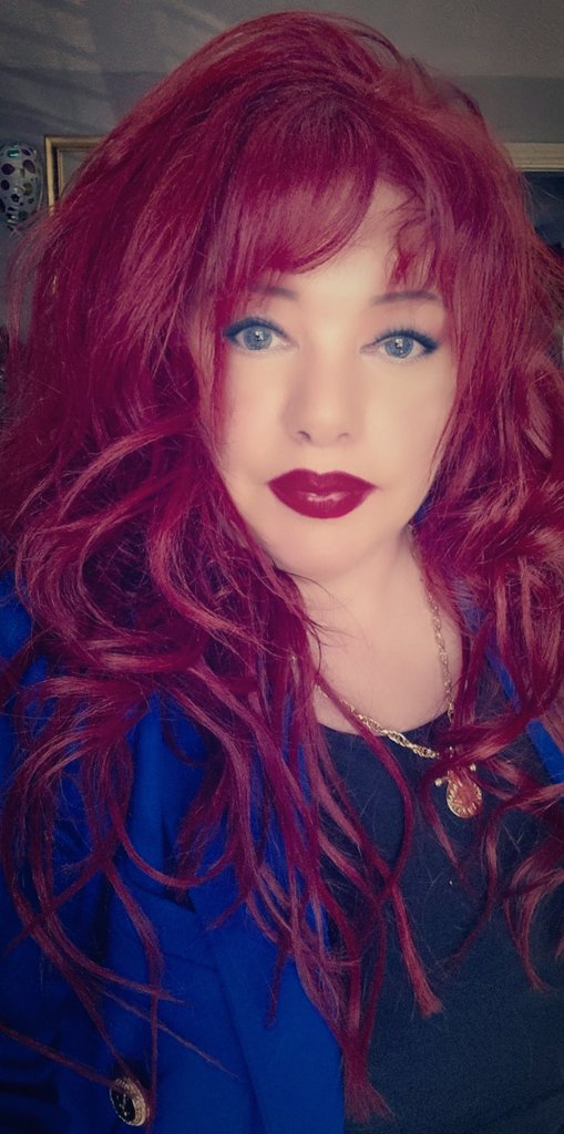 ForgedinNeon's tweet photo. An #image change does so much for your mental health. #redhair #haircare #hairdesign #autumn https://t.co/YuSgxSStvB