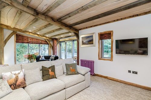 aroundaboutbrit's tweet image. ⭐ Self Catering Ayrshire ⭐
🏰 Knock Old Castle in Skelmorlie, Ayrshire, offers a unique and luxurious stay steeped in history. 
🏡 Self Catering 
aroundaboutbritain.co.uk/Ayrshire/14426 
#KnockOldCastle #Largs #Ayrshire #ScottishGetaway #VisitScotland #CastleStay #LuxuryEscapes