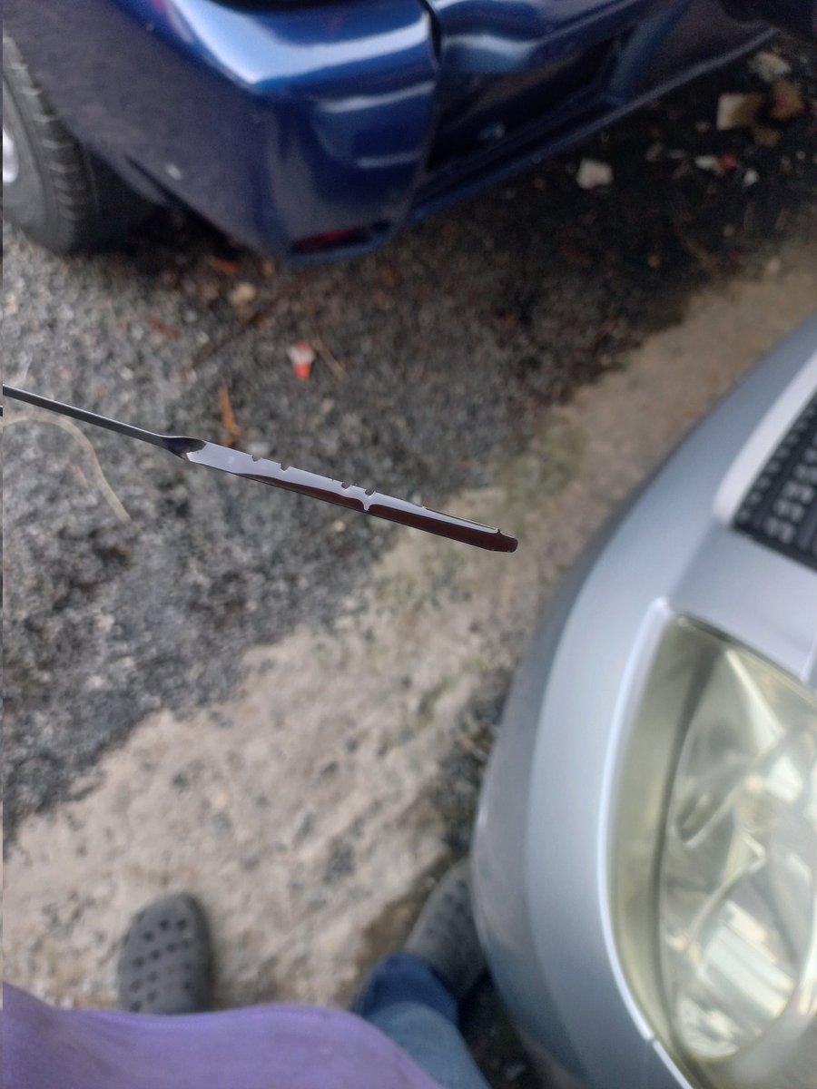MagariFundi's tweet photo. Automatic transmission fluid...
Deep stick https://t.co/TIEhE2F2sn