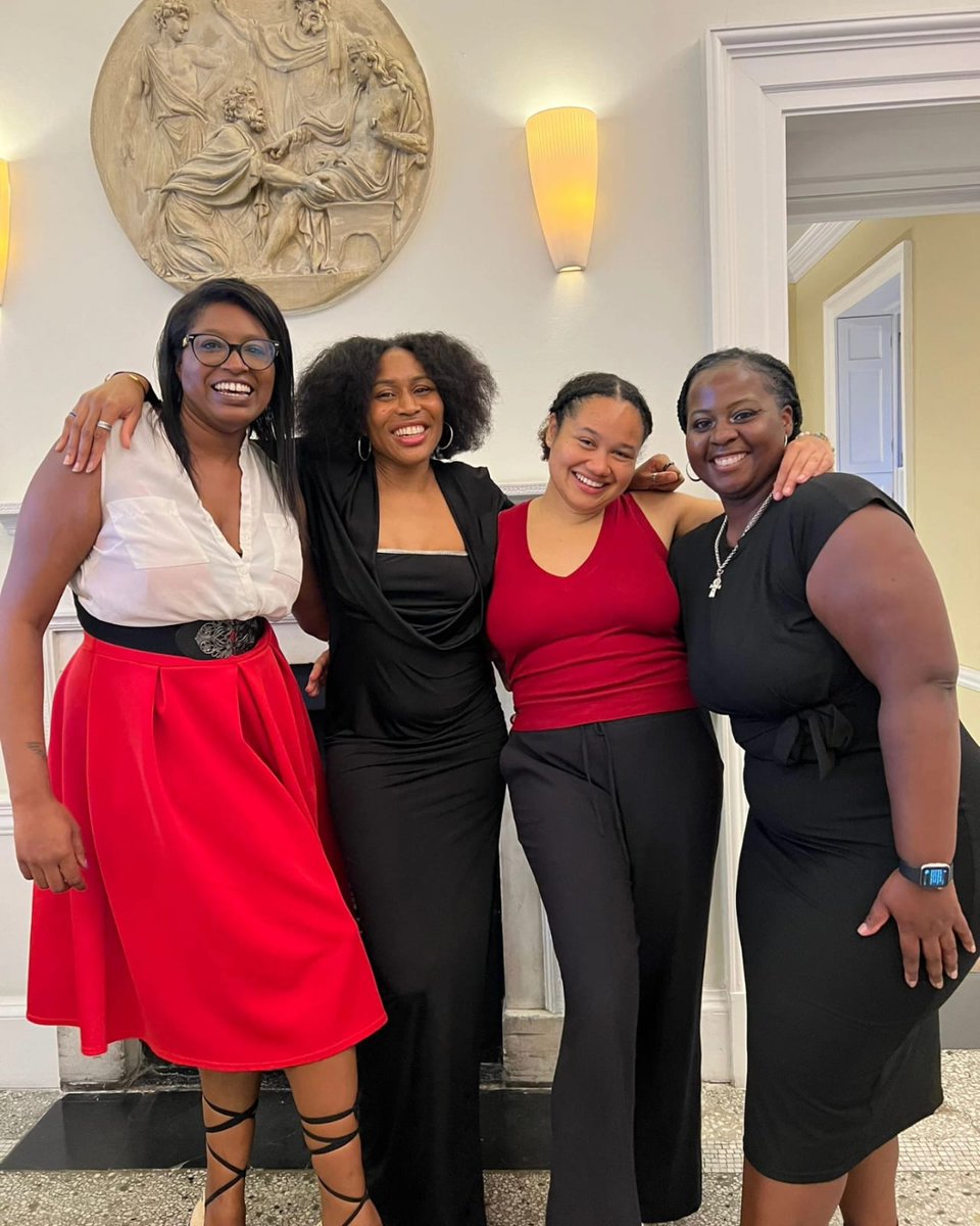 adhdbabes's tweet photo. Meet part of our dream team!
@shaye_cam - Podcast Director
@vvnsings - Founder & Managing Director
Naomi - Support Group & Creative Workshop Facilitator
Ayesha - Secretary & Knit & Sip Facilitator
A throwback to when our Founder made it to the #dbace finals💖✨
@MeWe360 https://t.co/uuUwiVZ19T