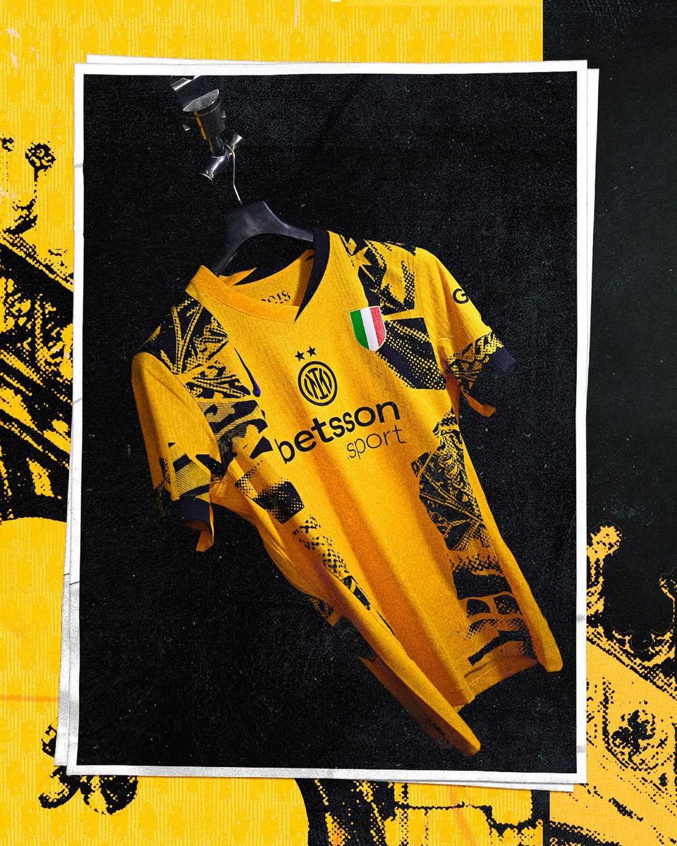 formakultur's tweet image. Inter bu sezon giyeceği alternatif formasını tanıttı.

Forma 1996/97 sezonunda giyilen sarı formadan ilhamla tasarlandı.

🟡⚫️🔵 @Inter_en | @nikefootball
