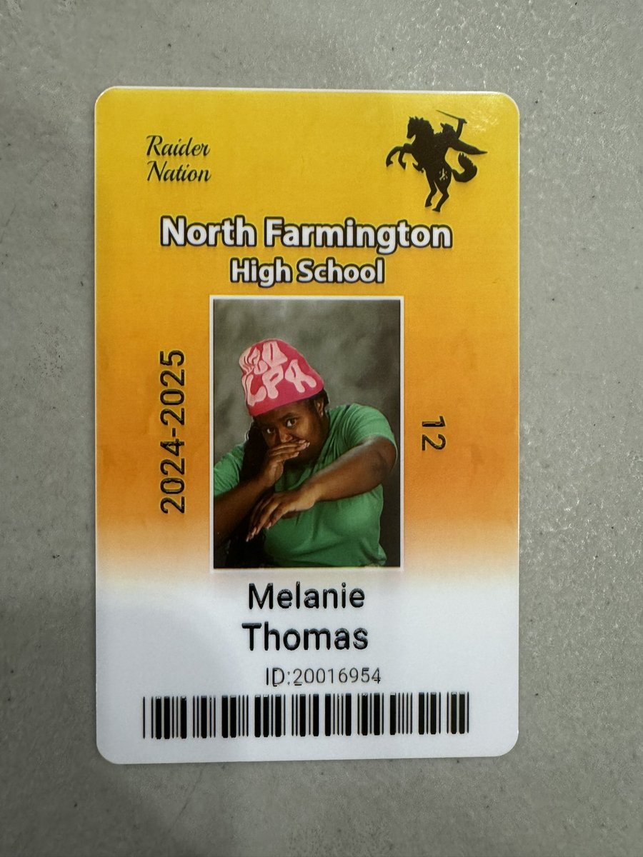 melanie tweet media