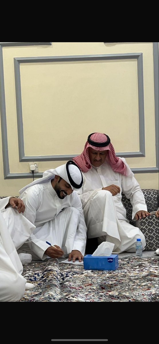 وَمِنْ آيَاتِهِ أَنْ خَلَقَ لَكُم مِّنْ أَنفُسِكُمْ أَزْوَاجًا ﴾

الحمدلله الذي بنعمته تتم الصالحات 
    " تم بحمد الله تعالى و فضله "
               ( عـقـد قـرآن )
اخوي : احمد غلاب مفلح السويط 
راجين من المولى عز وجل لنا ولكم التوفيق 🤍💐.