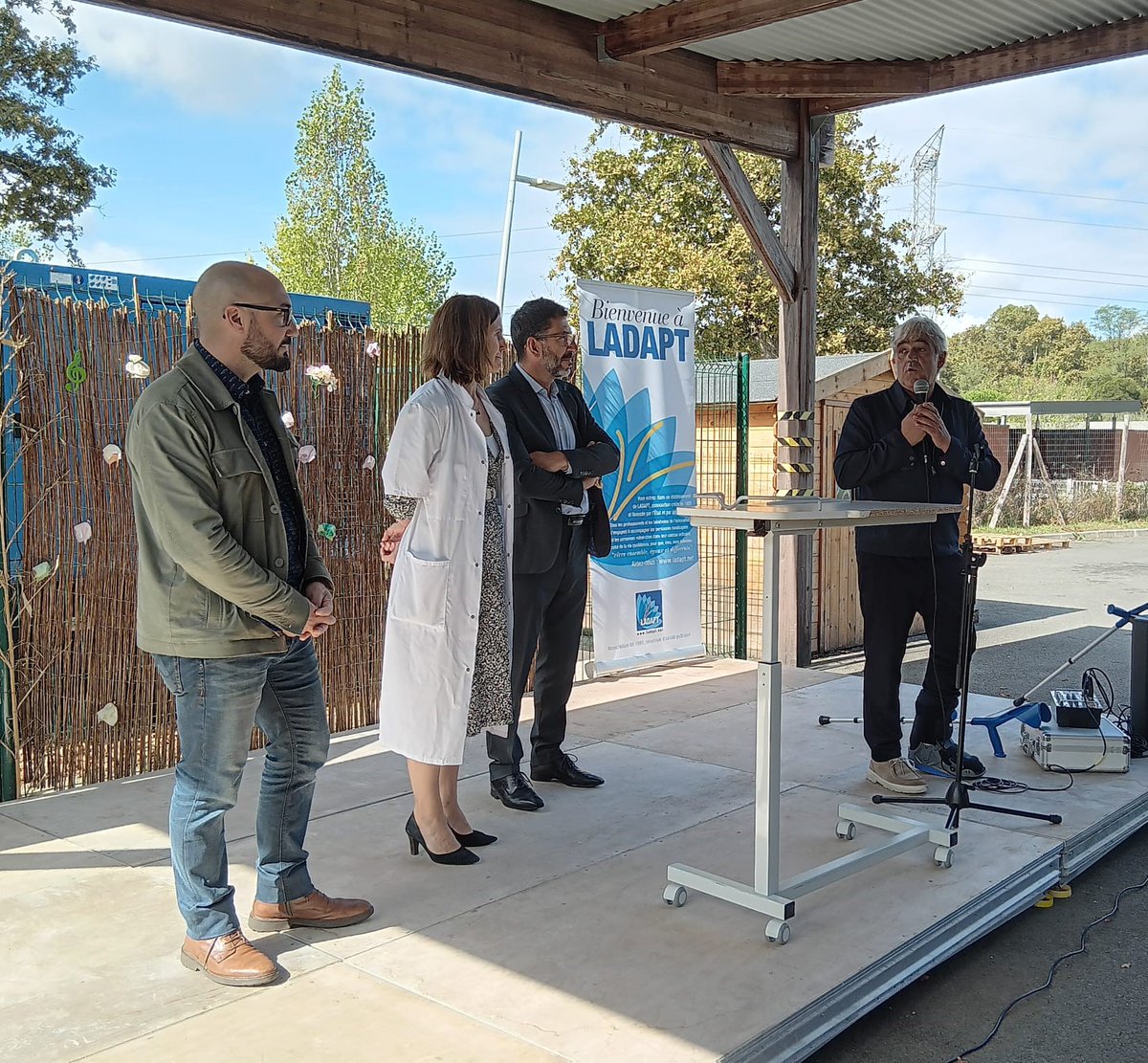 🎂 12 septembre,  anniversaire des 5 ans de la MAS de <a href="/LADAPT/">SMERCH</a>  à Camblanes et Meynac : la <a href="/ARS_NA_DD33/">ARS_NA_Gironde</a>  aux côtés des résidents, professionnels, familles et partenaires.  La MAS accueille des personnes #traumatisées_crâniennes et #cérébro_lésées dans l’Entre-deux-mers👏👏