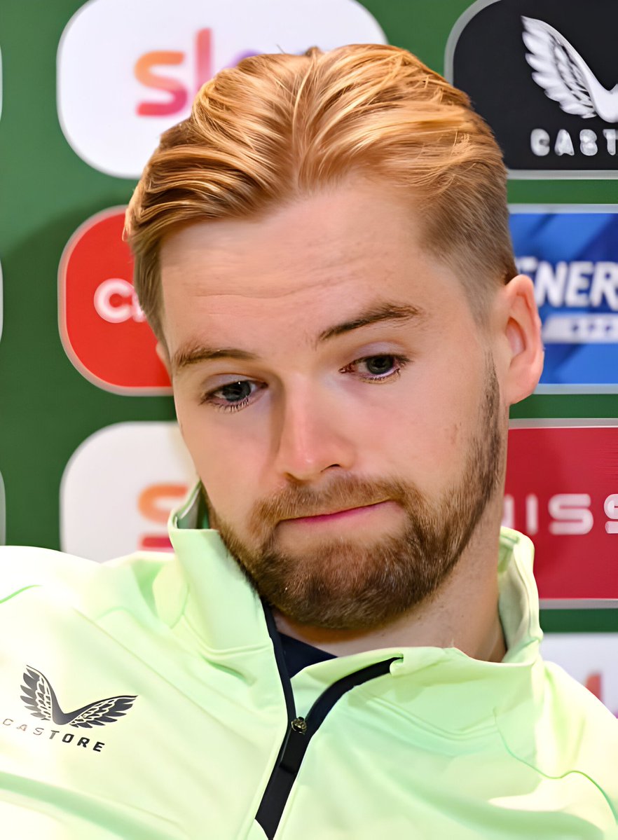 Caoimhin Kelleher menginginkan menit bermain sebagai penjaga gawang nomor 1.

Hal ini disampaikan langsung oleh Kelleher kepada Media, dan berharap bisa pindah Klub di Januari nanti atau musim panas mendatang.

Gimana fans Liverpool, ikhlas kalo dia cabut?