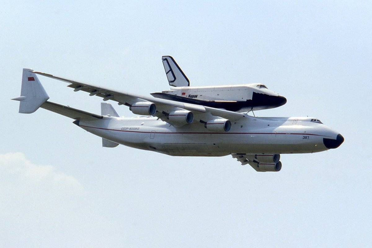 Buran and the Antonov An-225 Mriya on the way to the 1989 Paris Air Show.