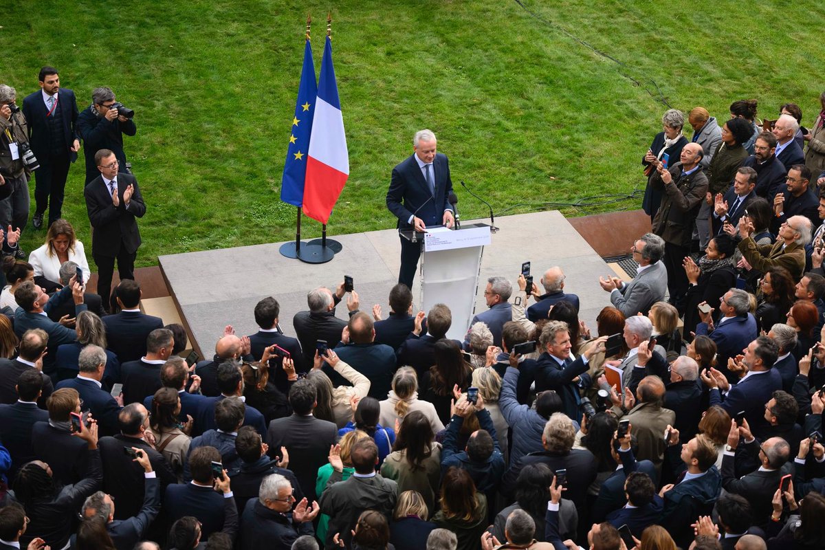 Thomas Cazenave (@t_cazenave) on Twitter photo Merci <a href="/BrunoLeMaire/">Bruno Le Maire</a> pour ces 7 annĂ©es dâengagement sans faille au service de notre Ă©conomie et des Français.
Ce fut un honneur de travailler Ă tes cĂŽtĂ©s. Merci <a href="/BrunoLeMaire/">Bruno Le Maire</a> pour ces 7 annĂ©es dâengagement sans faille au service de notre Ă©conomie et des Français.
Ce fut un honneur de travailler à tes cÎtés.