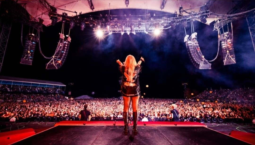 avrillavigne_tw's tweet image. 💚🩷Avril Lavigne Greatest Hits Tour🧡🖤

Show 41: Sep. 10th, 2024
📍 Huntington Bank Pavilion @ Northerly Island Chicago, IL, US
🎤 Guest：Simple Plan, girlfriends

🔗 詳見臉書：
facebook.com/share/p/vCVPgc…

#avrillavigne #avrillavigne_tw #艾薇兒 
#AvrilLavigneGreatestHitsTour