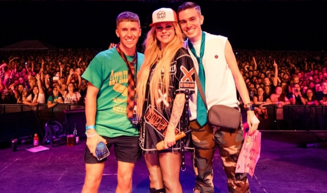 avrillavigne_tw's tweet image. 💚🩷Avril Lavigne Greatest Hits Tour🧡🖤

Show 41: Sep. 10th, 2024
📍 Huntington Bank Pavilion @ Northerly Island Chicago, IL, US
🎤 Guest：Simple Plan, girlfriends

🔗 詳見臉書：
facebook.com/share/p/vCVPgc…

#avrillavigne #avrillavigne_tw #艾薇兒 
#AvrilLavigneGreatestHitsTour