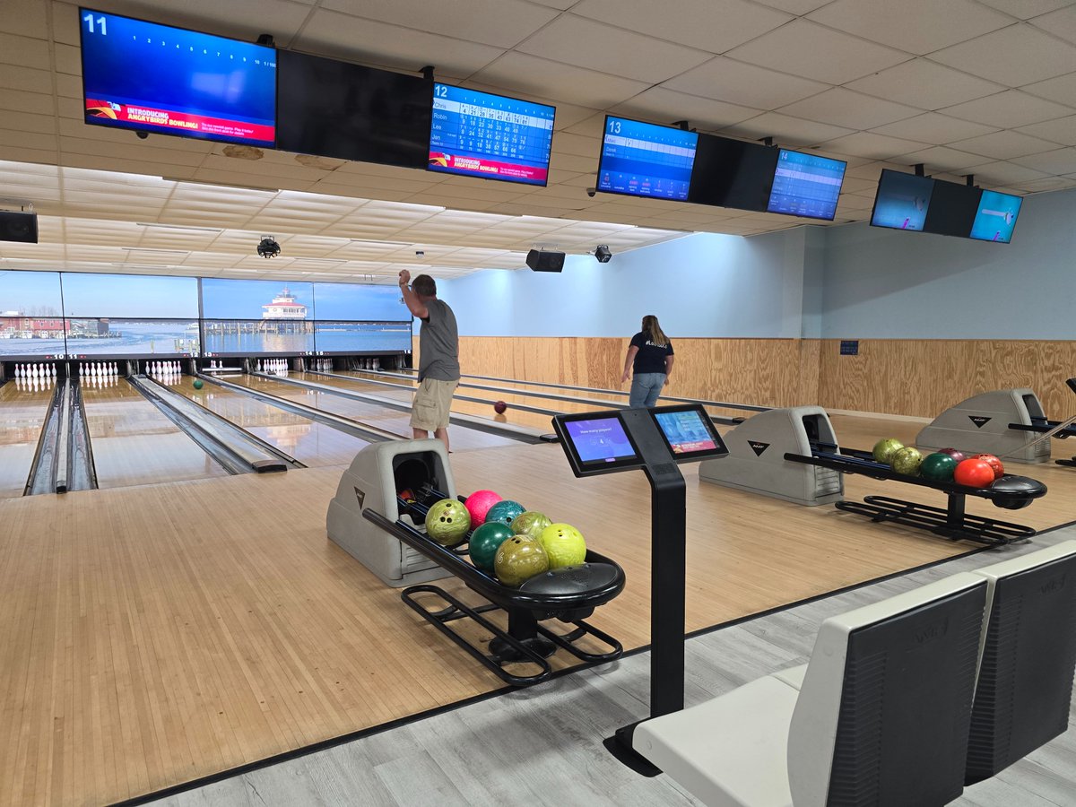 MarylandDJS's tweet image. What a day at Choptank Bowling and Billiards for our DJS Eastern Region staff! The staff definitely showcased their skills at our annual #EmployeeAppreciation event, as we believe that the best bowlers can be found on the Eastern Shore. #EmployeeAwards bit.ly/3zeguzi