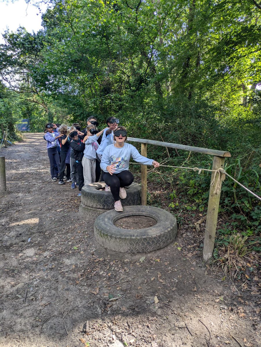 Getting dirty on the sensory trail 🪵🌳