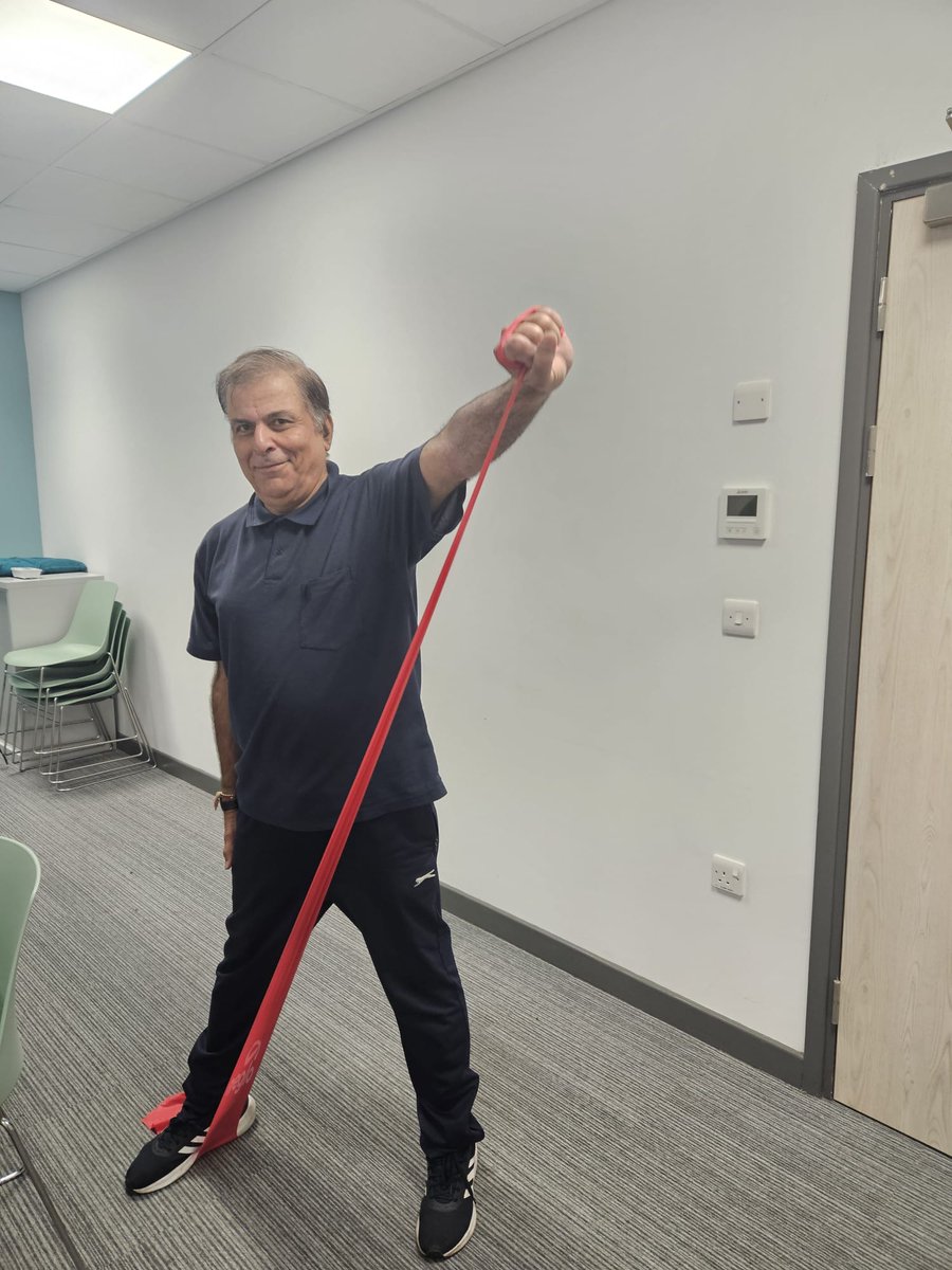 YHBolton's tweet photo. Our ever smiling Kantilal enjoying his exercises that are specifically tailored for him in one of our group weight management sessions this week!

"I enjoyed doing the exercises and stretching the body. I enjoyed the health course very much" 

Call 01204 20 50 90 today! https://t.co/Up4OIPbNPW