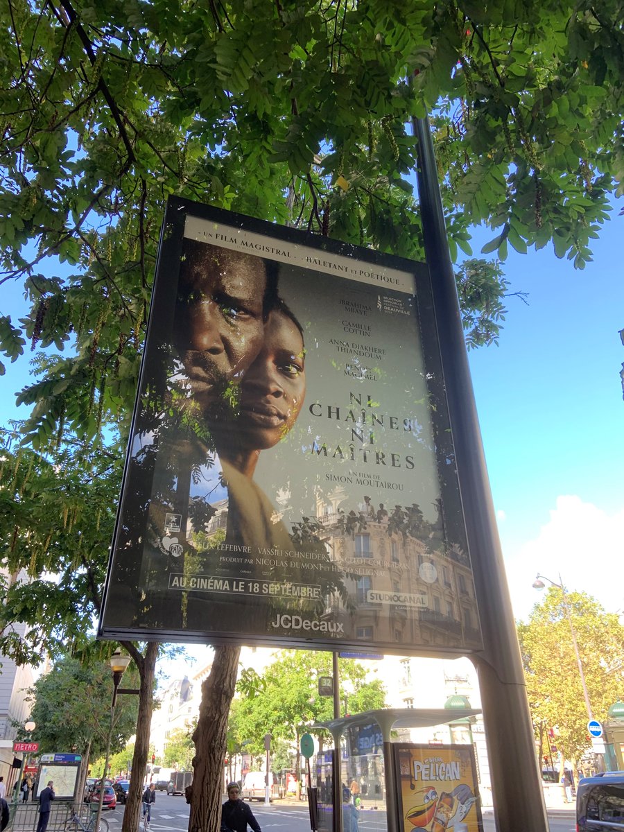Les marrons sont entrés dans Paris !
Depuis ce matin les grands boulevards sont jalonnés d'affiches de "Ni chaînes Ni maîtres", le film-événement de Simon Moutaïrou sur la résistance à l'esclavage dans la colonie française de l'île Maurice au 18è siècle.
En salles le 18/09.