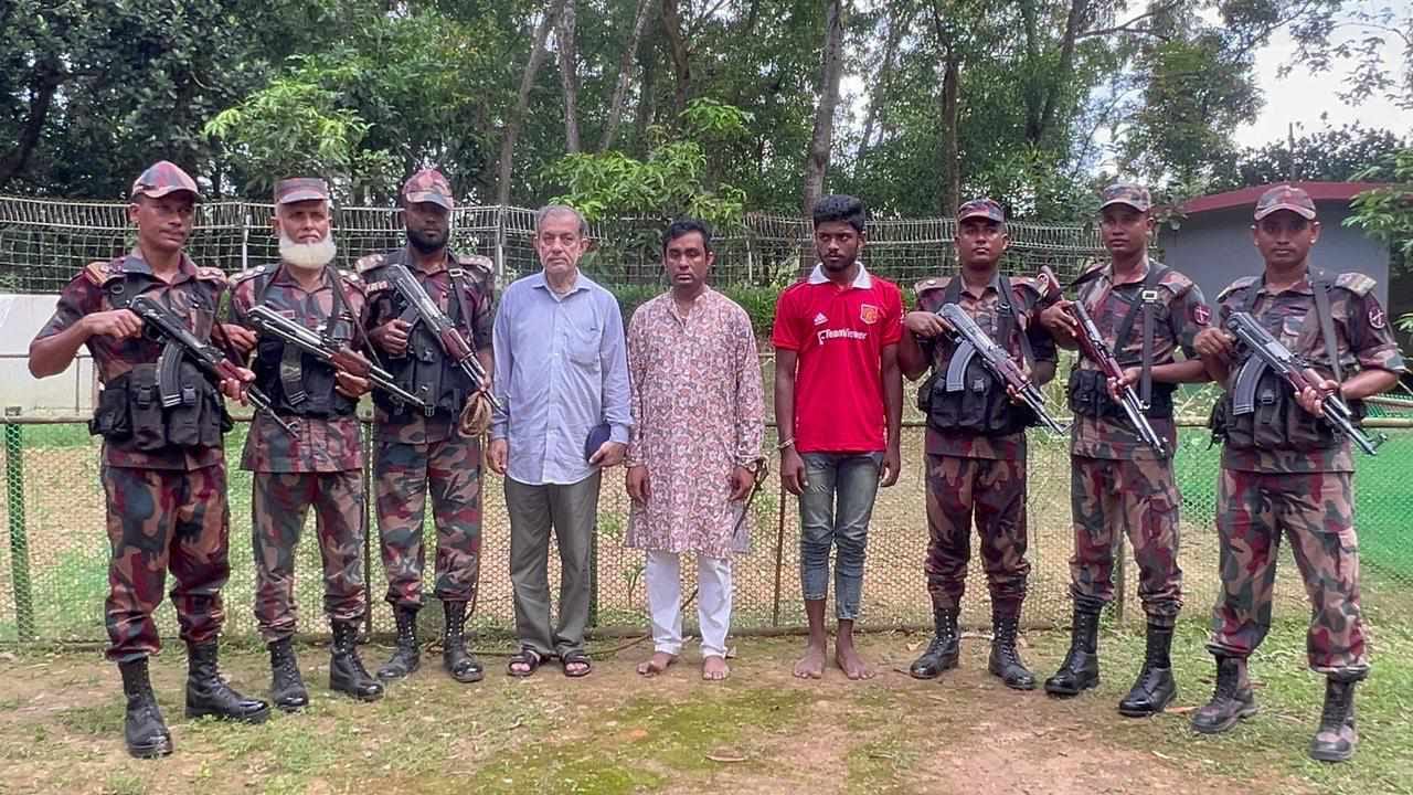 আখাউড়া সীমান্ত দিয়ে ভারতে পালানোর সময় রাউজান -৬ আসনের সাবেক এমপি ফজলে করিম আটক