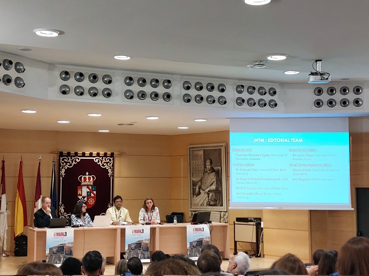 alexeevainna's tweet photo. En el XXXV Congreso Internacional de #Marketing #AEMARK en #Cuenca. Disfrutando del networking entre académicos y profesionales, del ambiente y del lugar que es espectacular. https://t.co/skH7cbSlSX