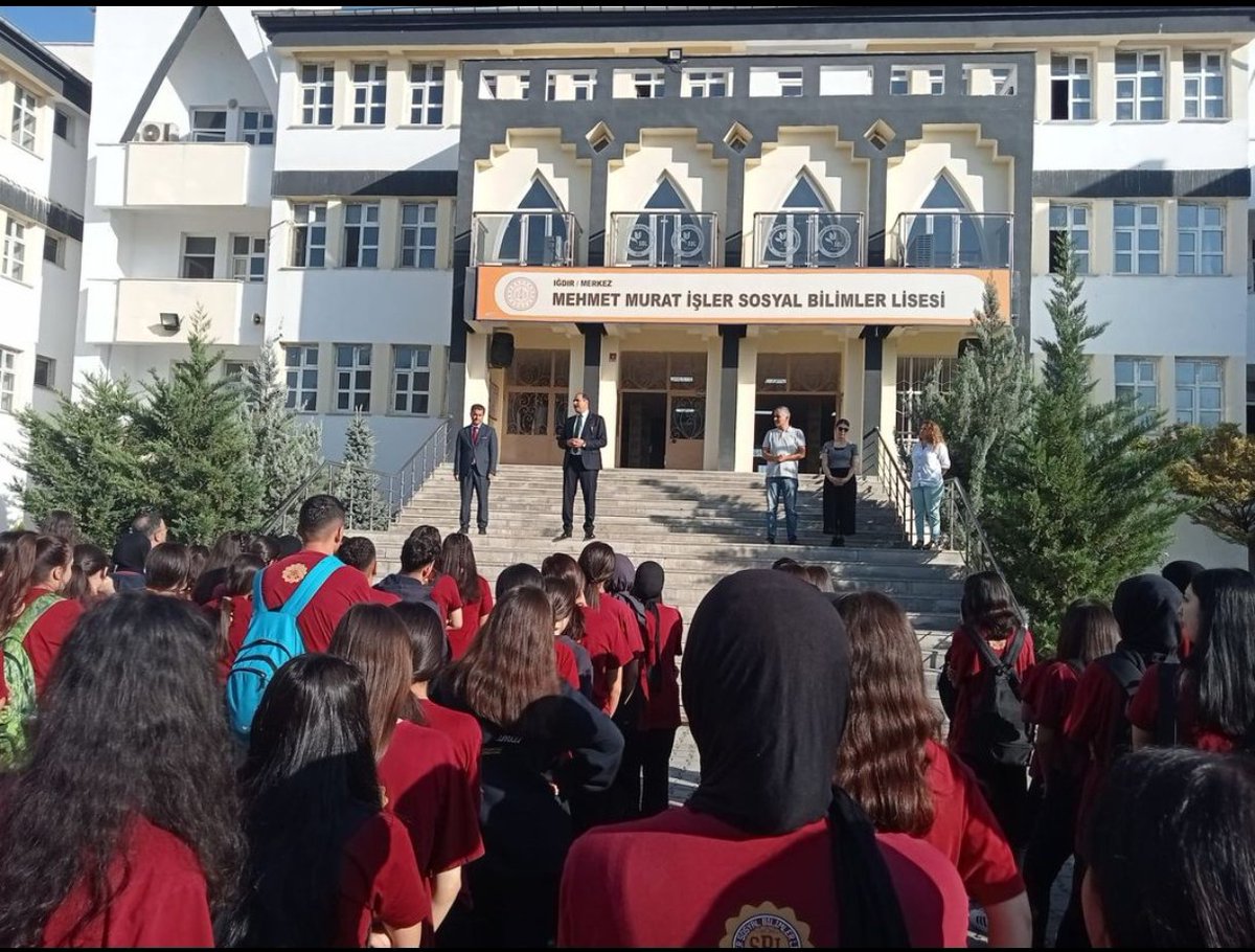 İl Milli Eğitim Müdürümüz Sayın Aziz GÜN, Mehmet Murat İşler Sosyal Bilimler Lisesiniziyaret etti.
<a href="/gun_aziz/">Aziz Gun</a>  <a href="/igdirmem76/">Iğdır İl Milli Eğitim Müdürlüğü</a>  <a href="/valiercanturan/">Ercan Turan</a>  <a href="/igdirvaliligi/">T.C. Iğdır Valiliği</a>