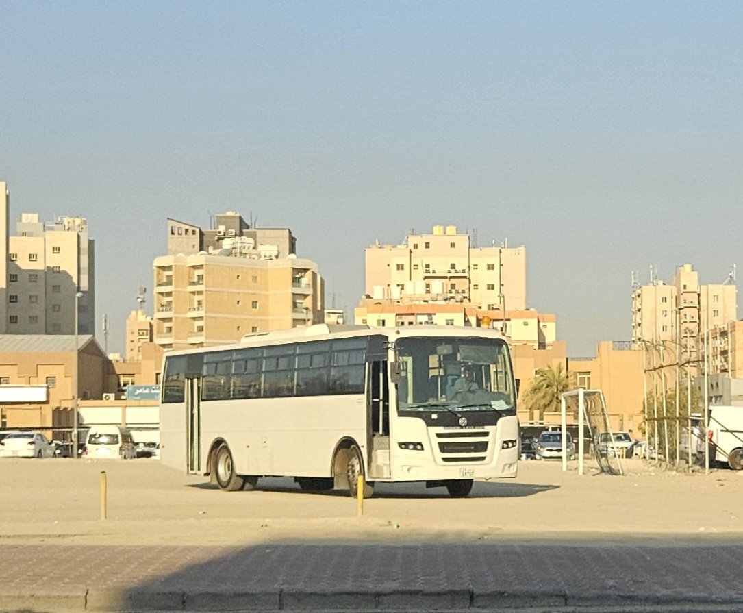 serfmoi2's tweet photo. @diwan_saad السلام عليكم 
لاحظنا في الايام السابقة  تعدي أصحاب الباصات والشاحنات على ملعب كرة القدم الذي تم اعداده من قبلكم مشكورين لابناء المنطقة .. نتمنى اخذ الإجراءات بهذا الشان حتى لا يتم اتلافه  (الصورة أخذت اليوم) https://t.co/OCWtjRmR4t