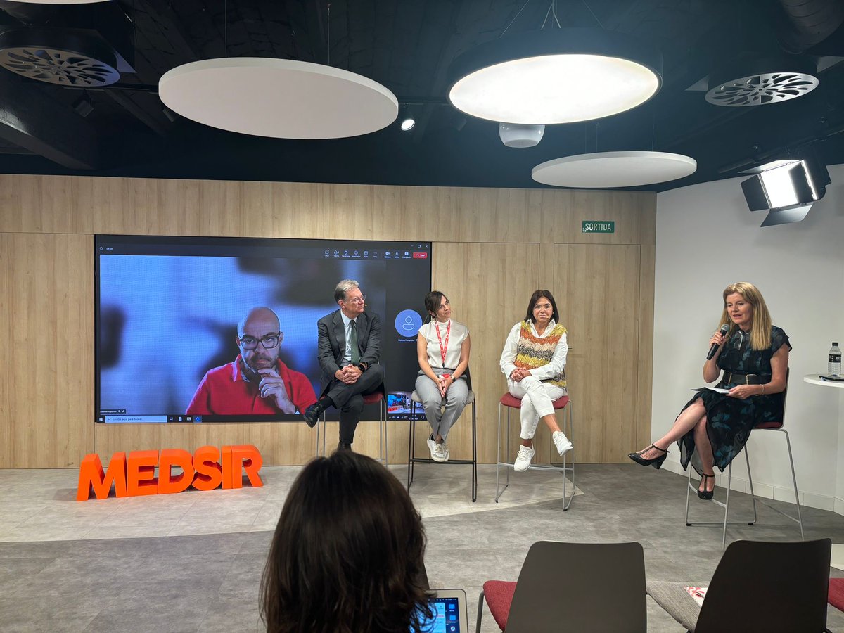 wearemedsir's tweet photo. #Recap of today's Informative Breakfast ☕: We discussed the future of breast &amp; lung cancer research with Dr. Llombart (@wearemedsir), @AlfonsoAguaron (@LungCancerEu), @mtnzserrano (@Novartis) and @Pilar_Ferpas (@CMMetastasico) focus on key advances &amp; AI in oncology #ESMO24 https://t.co/8qgerBMDUy