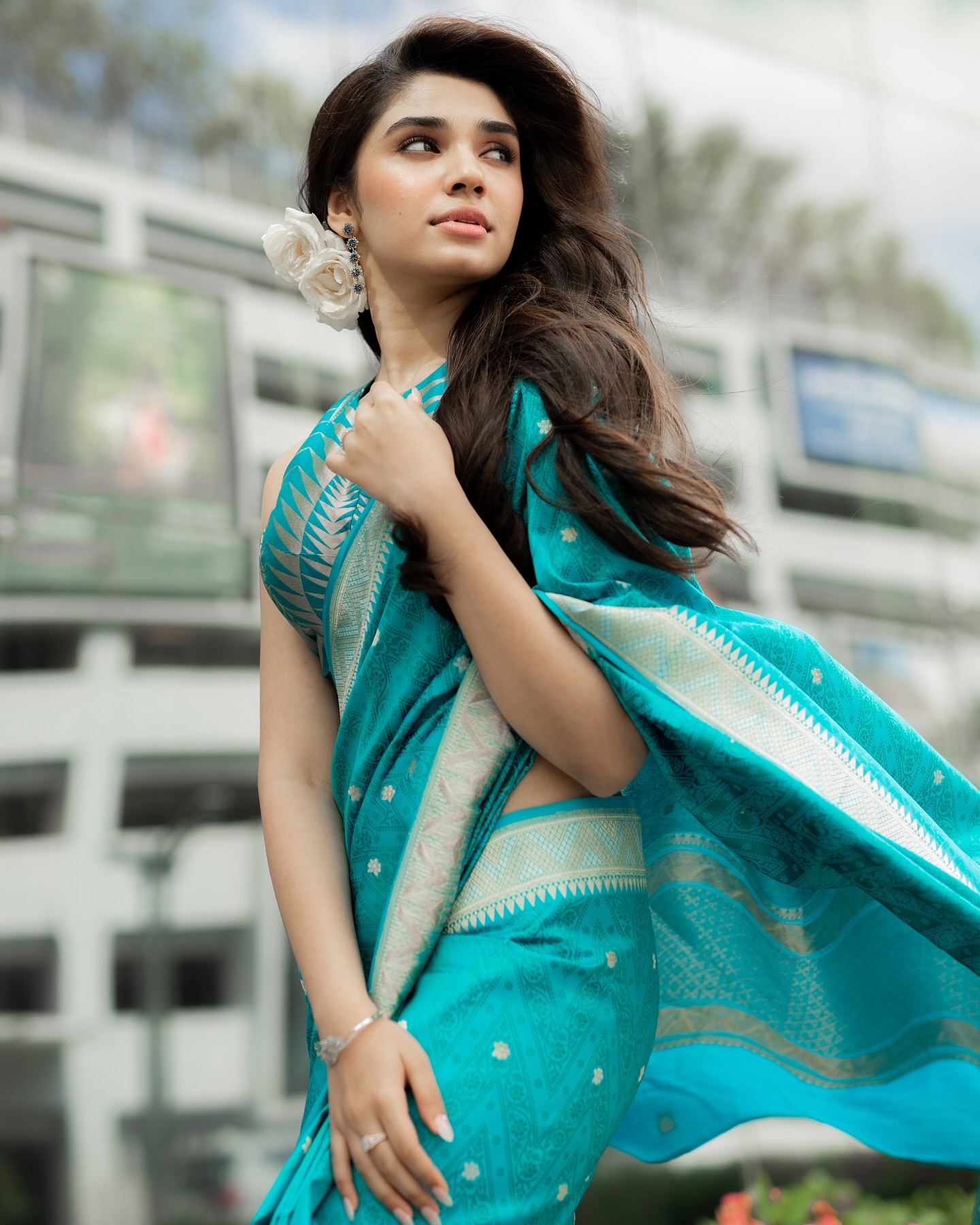 GXSigiWbgAYJRPc?format=jpg&name=large