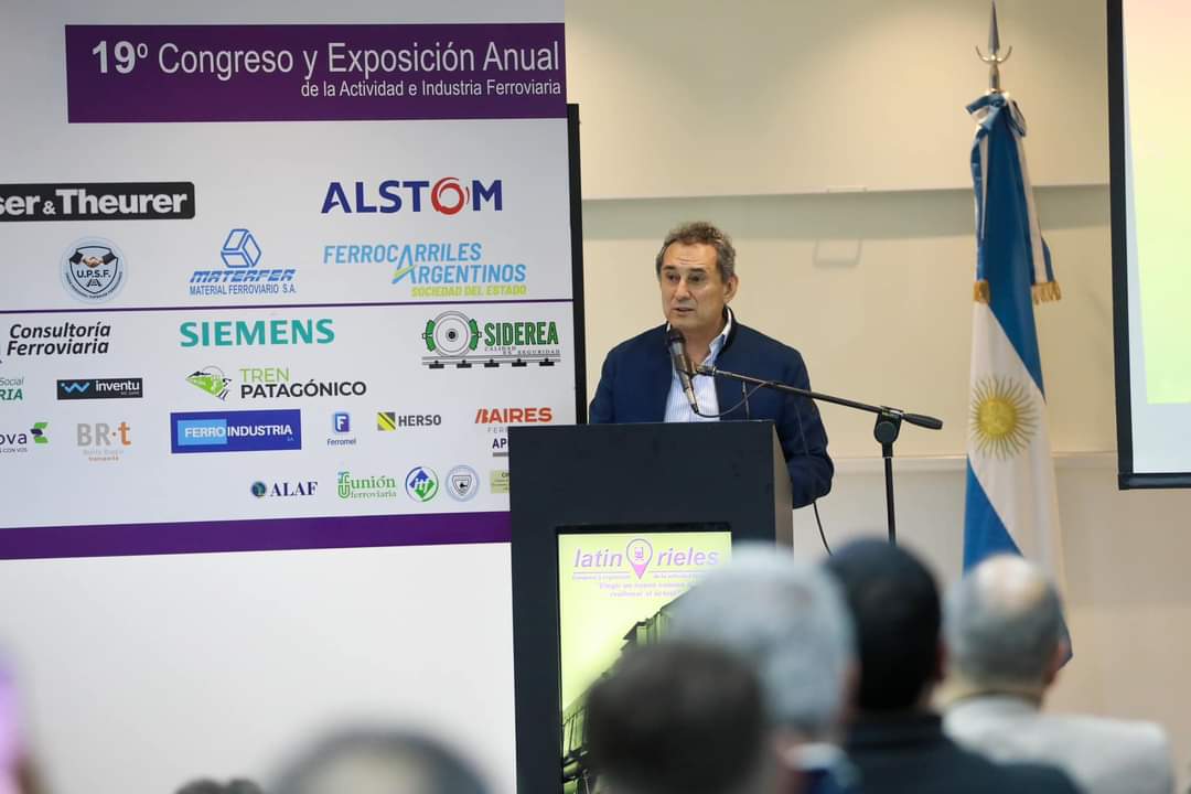 diegofrancu's tweet photo. Acompañamos la edición N°19 del Latín Rieles, realizado en el centro nacional de capacitación Ferroviaria #CENACAF.
📌Cierre a cargo de @uf_oficial, con la exposición en este congreso de nuestro Sec General @sasia_sergio
🫵El Tren como columna vertebral del Transporte Argentino. https://t.co/RvoupIhJQ0