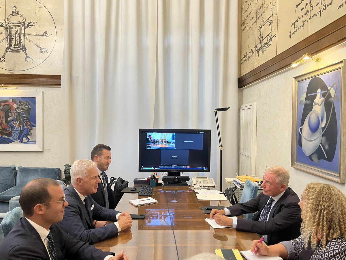 Il ministro <a href="/adolfo_urso/">Adolfo Urso</a> ha incontrato John W.H. Denton, segretario generale <a href="/iccwbo/">International Chamber of Commerce</a>, network con più di 45 milioni di imprese in oltre 170 Paesi. Focus su #digitale, #Spazio, #IA e progetti multilaterali per la ricostruzione dell’#Ucraina e lo sviluppo dell'economia dell'Africa.