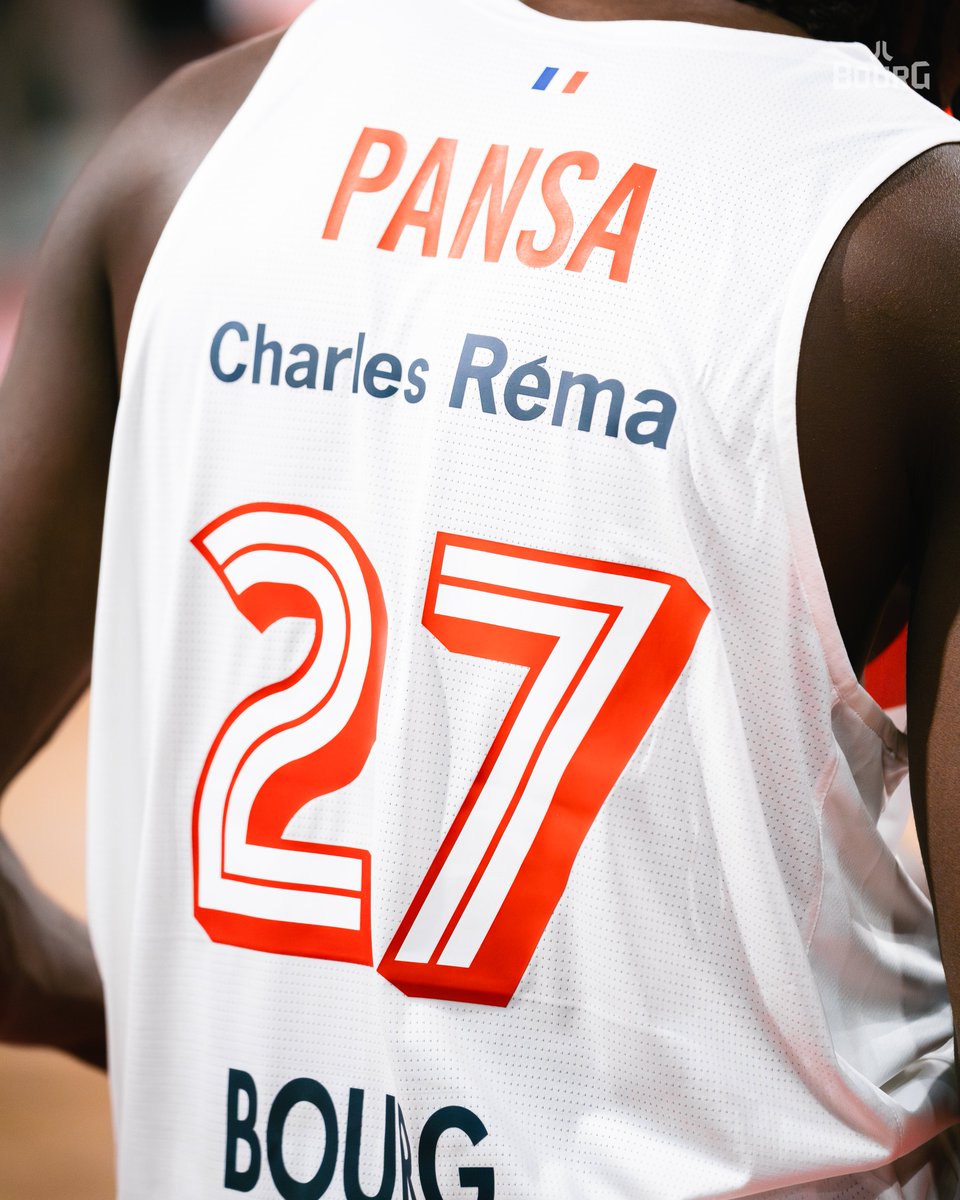 JLBourgBasket's tweet photo. Le coup d'envoi est dans 10 min ⚔️
Pour suivre le match, ça se passe sur nos réseaux sociaux uniquement et l'appli JL Bourg 📲
#WeRedy | #LaPrepa https://t.co/KUlk3kiwbU
