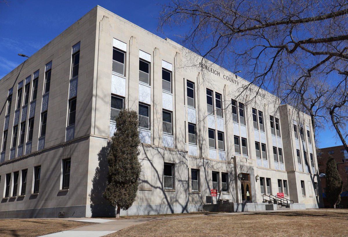 North Dakota judge vacates state abortion ban, ruling it unconstitutional buff.ly/3MFXz3x  via @marysteurer