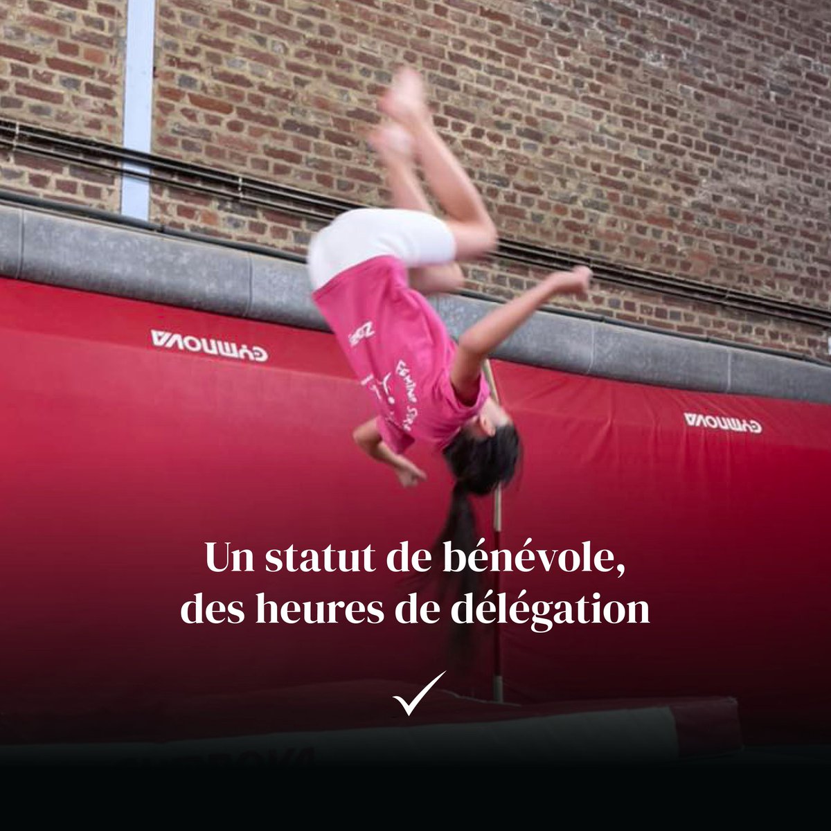Francois_Ruffin's tweet photo. Pour les clubs, il faut un statut de bénévole.

Avec des heures de délégation associative, à l'image des heures de délégation syndicale.

Avec l'ouverture de droits nouveaux : trimestres comptabilisés pour la retraite, droit à la formation, validation des qualifications.

➡️ https://t.co/FC6xCbO61n