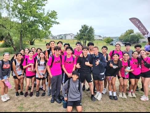 HHSCoachMac's tweet image. Good day for the Herd with many PRs at the Buffalo Stampede. Great effort from the entire Herd!! #multisportathletes #doitall @buffalosoccer11 @CaityHohmann @Coach_JWTucker @coachfearsHHS @HHSBuffNation @HaltomBand @