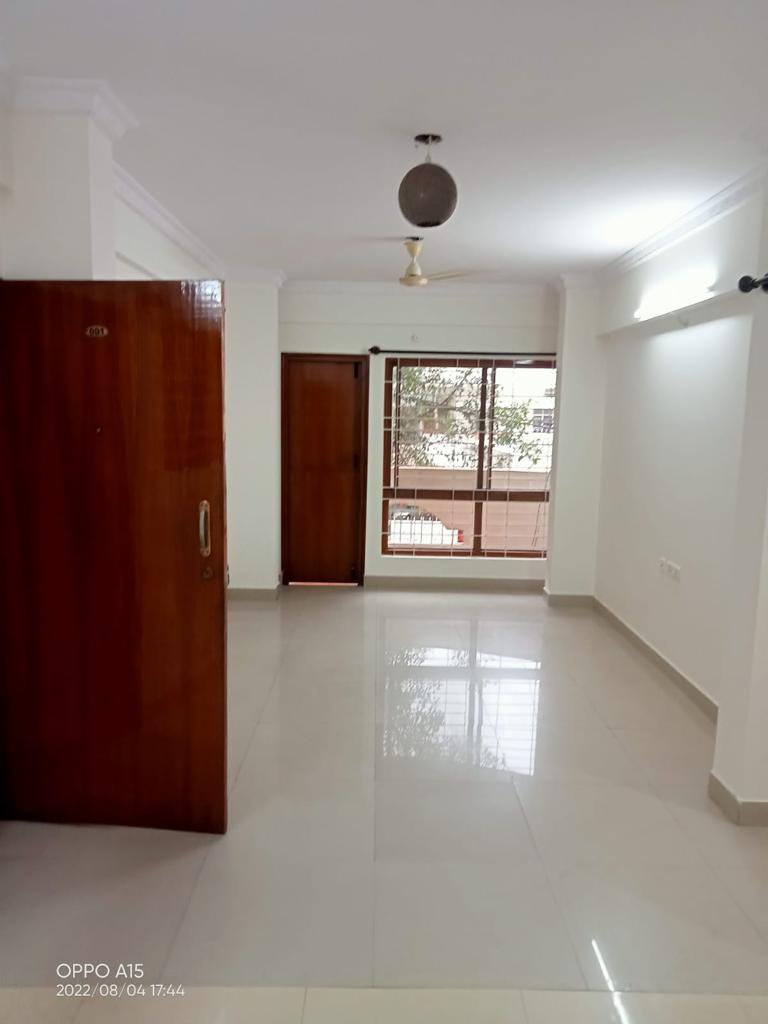 rohit010192's tweet photo. *Looking for a bachelor male #flatmate
Area: *BTM 2nd stage, #Bangalore 560076*
3bhk semi furnished gated apartment.
*One room for rent.*
Rent 8755/-
Deposit 50k
Maintenance 1049/- 
Possession immediately or by 1st October. Plz DM
@BangaloreRoomi @twitrbnb #flatandflatmates https://t.co/aq7LMfAv67