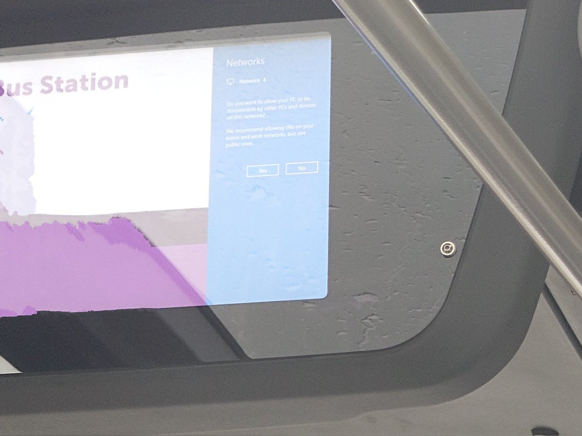 archina2255's tweet image. @trentbartonland #justwindowsthings 😆