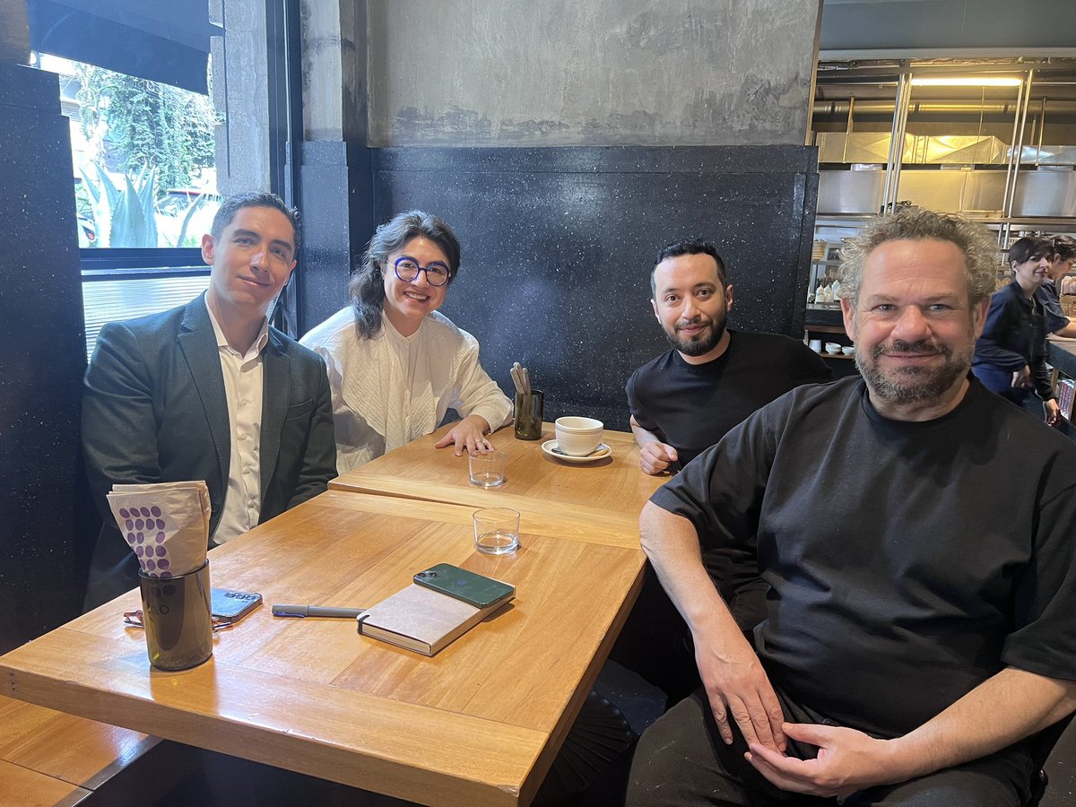 Estoy muy emocionado y feliz por tejer de la mano de personas extraordinarias y que admiro mucho, estrategias para gestionar el cambio social
❤️‍🩹📈✍🏼📊🏳️‍🌈🔜
<a href="/jabrambila/">Julieta Brambila</a> <a href="/guillermosorno/">Guillermo Osorno</a> <a href="/DavidMaravilla/">Dmaravilla</a>