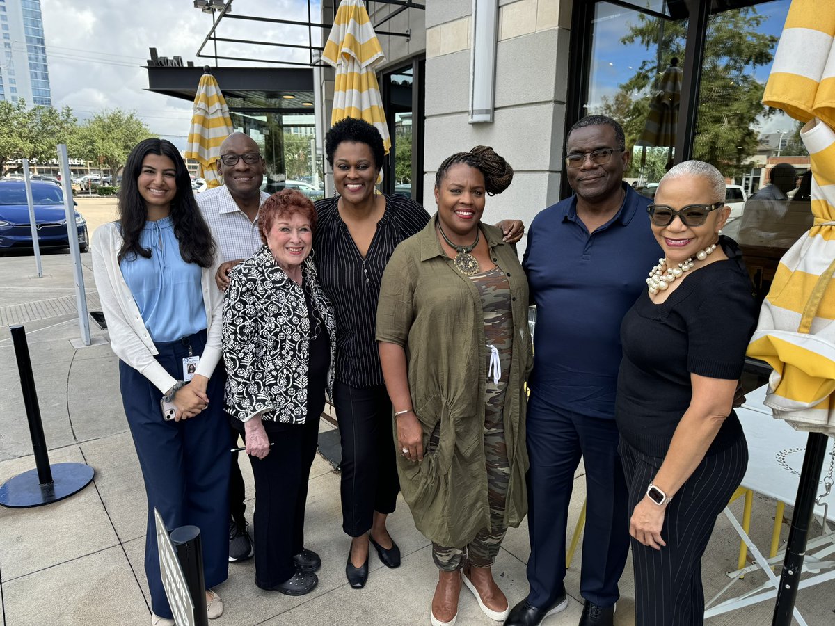 Starting the day off right with a special breakfast to celebrate Melvin’s birthday! 🎉 Grateful for this amazing team and the chance to take a moment together to celebrate one of our own. Wishing Melvin another year of success, joy, and great memories ahead! #TeamWork