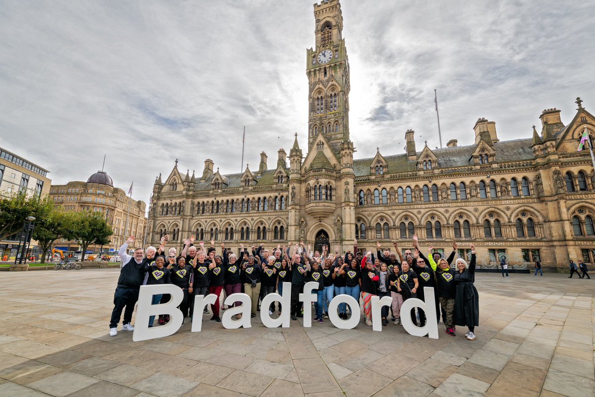 bradford2025's tweet photo. Don’t miss the big announcement! The first part of the Bradford 2025 UK City of Culture programme goes live at 7.30pm 🎉

Put your hands together for our awesome volunteers, who joined us for a small moment of joy and calm before the reveal later this evening 👏

#UKCityofCulture #Bradford2025 #ItStartsHere

With thanks to @impacthubbradford for lending us their Bradford letter! 🙏