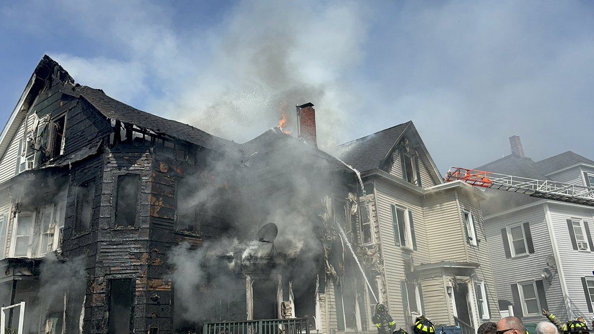 ValleyBuff's tweet image. On scene Lowell