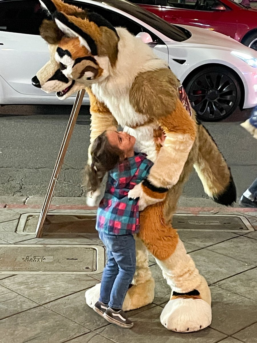 I public suit a lot. In my experience folks, especially kids, get a huge kick out of seeing the goofy fox. Is every interaction positive? Of course not. But the highs FAR outweigh the lows. Don't be discouraged.

This kiddo ran up and hit me with a hug so hard I almost toppled 😆