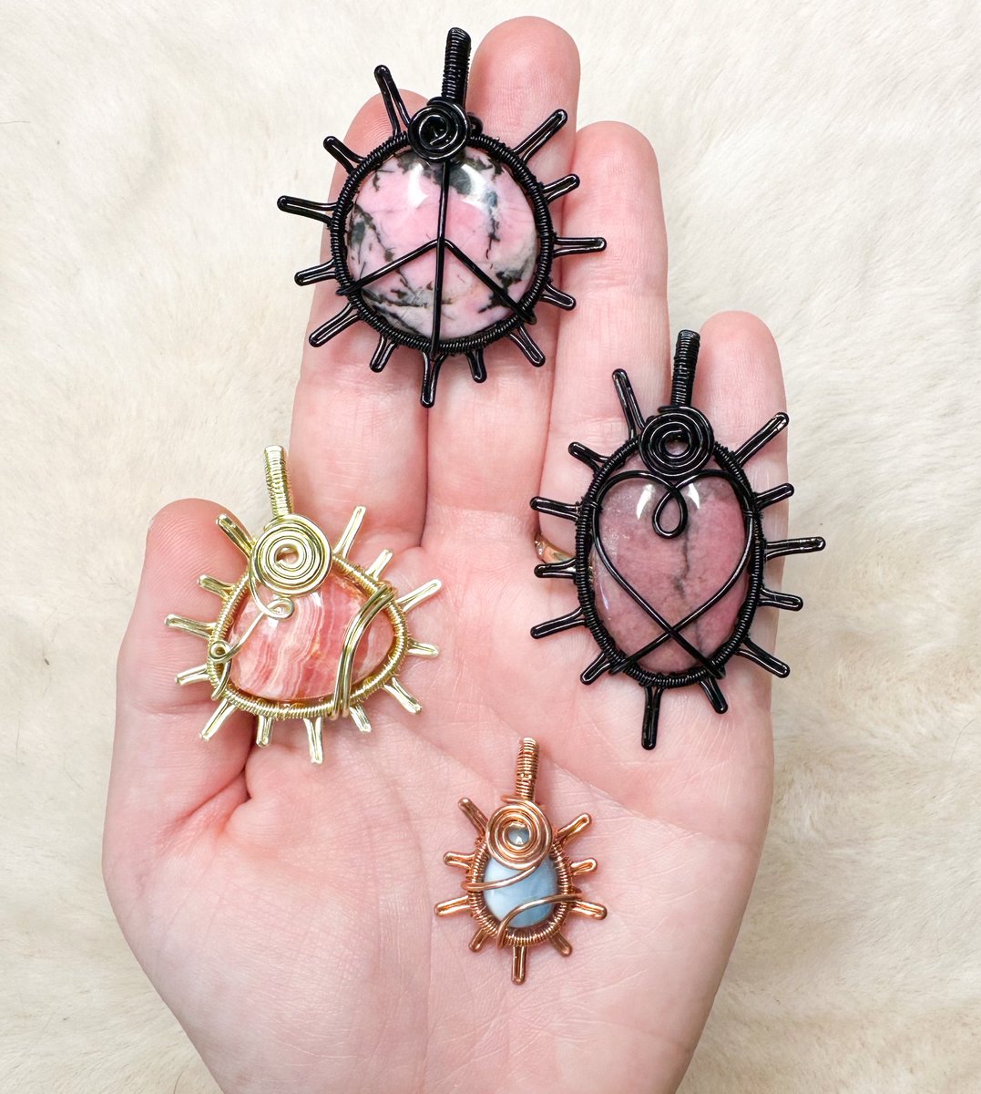 mildhippie's tweet photo. handfuls of mildhippie pendants 🩷🌻🌞🩵

a part of my “cotton candy stars” collection coming Fri September 13th at 8pm eastern time https://t.co/WX62i9ZIG2