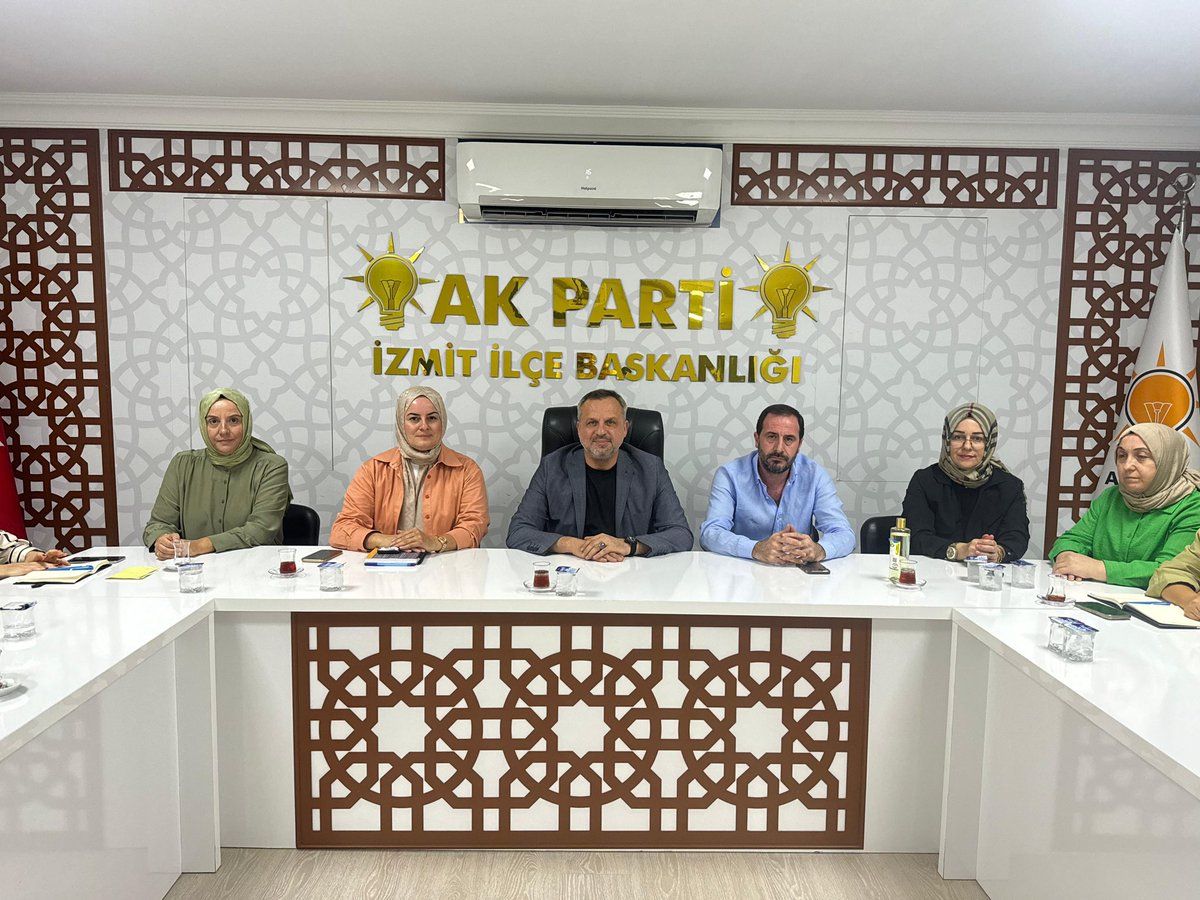 akkadinizmit41's tweet photo. Haftalık olağan yönetim kurulu toplantımızı, İlçe Başkanımız @HDokuzlar’ın katılımlarıyla gerçekleştirdik.

@aysekesir 
@erkankandemir https://t.co/yyn2yNaXxn